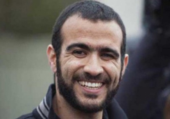 أصغر سجين في معتقل جوانتانو يخطب ناشطة سعت لإطلاق سراحه أصغر سجين في معتقل جوانتانو يخطب ناشطة سعت لإطلاق سراحه