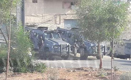 بالصور : بعد مقتل مطلوبين .. تعزيزات امنية في حي الزواهرة بالصور : بعد مقتل مطلوبين .. تعزيزات امنية في حي الزواهرة