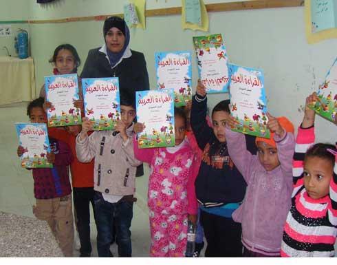المكتبة الوطنية توزع 1000قصة اطفال وكتب متفرقة في لواء الشونة الجنوبية