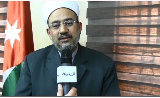 وزير الأوقاف يرعى وداع أولى قوافل الحجاج الأردنيين وزير الأوقاف يرعى وداع أولى قوافل الحجاج الأردنيين
