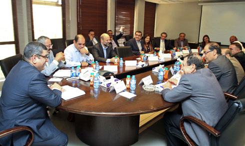 الحكومة والنواب والشركات يبحثون قضايا قطاع الاتصالات الاردني