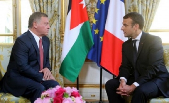 الرئيس الفرنسي يعزي الملك بالشهداء الذين قضوا جراء العمل الإرهابي الرئيس الفرنسي يعزي الملك بالشهداء الذين قضوا جراء العمل الإرهابي