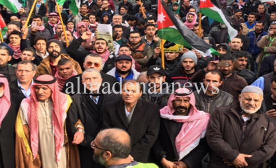 بالصور: مسيرة وطنية حاشدة ضد الارهاب بمشاركة جميع الفئات السياسية و المجتمعية