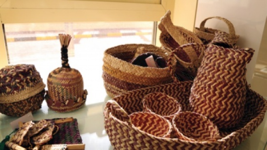 معرض للصناعات اليدوية بعمان