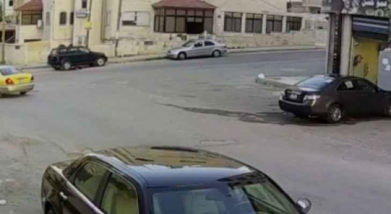 فيديو مروع .. لحظة تعرض طفل للدهس في طبربور فيديو مروع .. لحظة تعرض طفل للدهس في طبربور