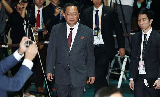 وزير خارجية كوريا الشمالية يزور إيران