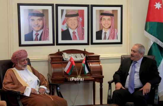 جوده يبحث مع وزير الخارجية العماني العلاقات بين البلدين الشقيقين