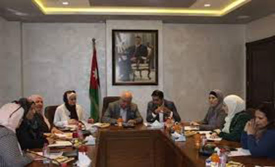 وزير الشؤون السياسية يلتقي رئيس وعضوات مجلس محافظة العاصمة وزير الشؤون السياسية يلتقي رئيس وعضوات مجلس محافظة العاصمة