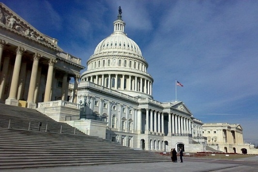 البيت الابيض: قلقون حيال تقارير عن نقل روسيا مزيدا من العتاد العسكري الى سوريا