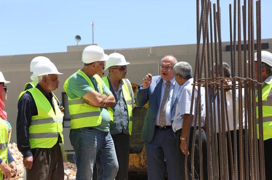 هلسه يتفقد مشروعي مبنى المعهد القضائي ومركز ايوائي للفتيات الايتام