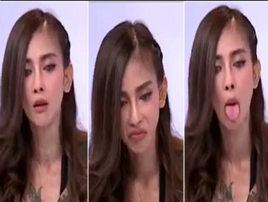 فيديو| لحظات مُرعبة لإصابة عارضة أزياء بمسّ شيطاني على الهواء مباشرة!