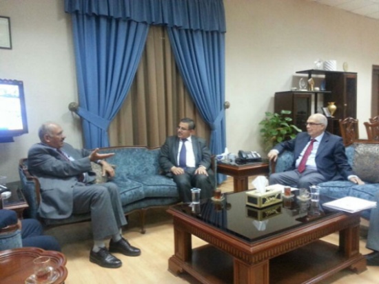 نقيب المهندسين يسلم لوزير التربية جملة مطالب