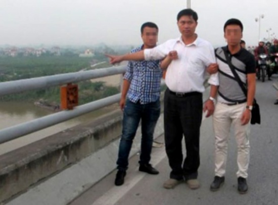 السجن لجراح تجميل رمى جثة إحدى زبوناته في النهر