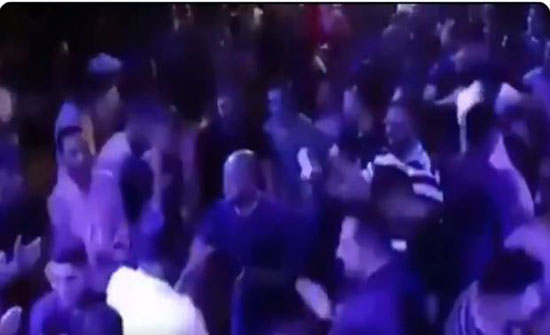 بالفيديو : موالون للنظام يحتفلون بحرق أدلب بالفيديو : موالون للنظام يحتفلون بحرق أدلب