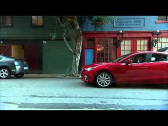 فيديو| الطريقة المثالية لركن السيارة بالرجوع إلى الخلف