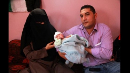 فلسطينيون يتفنون بتسمية أبنائهم بأسماء غريبة فلسطينيون يتفنون بتسمية أبنائهم بأسماء غريبة