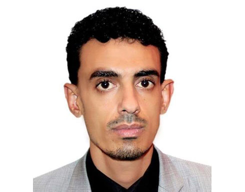 بالفيديو: مقتل صحفي يمني برصاص قناص حوثي في تعز بالفيديو: مقتل صحفي يمني برصاص قناص حوثي في تعز