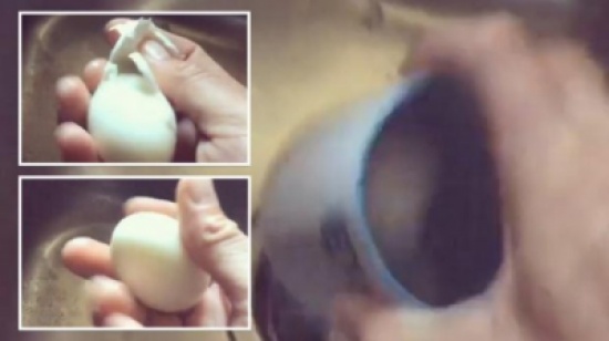 شاهد.. كيف تقشر بيضة مسلوقة بأقل من 5 ثوان