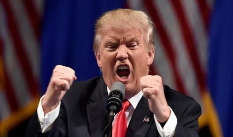 أول مسلم يدخل أميركا من الدول المحظورة.. كيف تغلب على قرار ترامب؟