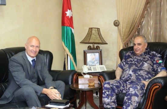 مدير عام الدفاع المدني يستقبل الملحق العسكري النمساوي مدير عام الدفاع المدني يستقبل الملحق العسكري النمساوي
