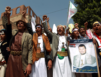 الحوثي يدعو أنصاره إلى “الصرخة” من أسطح المنازل