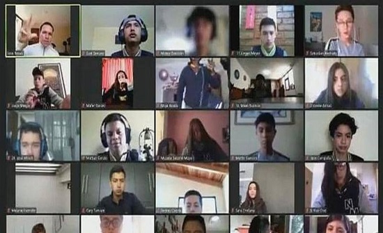 الإكوادور : تلميذة تتعرض لـ "سطو مسلح" خلال درس على زووم الإكوادور : تلميذة تتعرض لـ "سطو مسلح" خلال درس على زووم