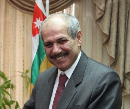 الطراونة يتسلم تقرير المنظمة العربية لحقوق الانسان الطراونة يتسلم تقرير المنظمة العربية لحقوق الانسان