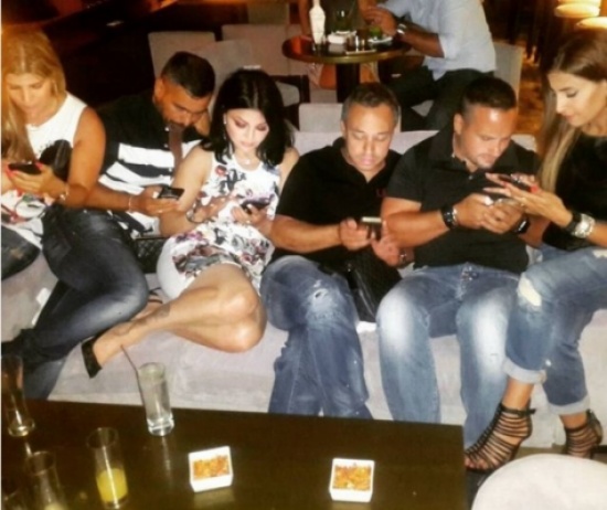 بالصورة - هيفا وهبي و"شلتها" ضحايا... إليكم التفاصيل بالصورة - هيفا وهبي و"شلتها" ضحايا... إليكم التفاصيل