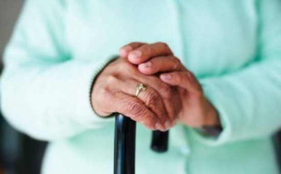 اغتصب حماته التسعينية.. ما فعله مقزّز وهكذا ضبطته ابنته بالجرم المشهود!