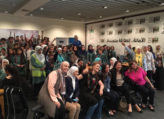 أمانة عمان والجمعية الملكية للتوعية الصحية تعقدان فعالية توعوية" أجيال تتنفس "حول مضار التدخين أمانة عمان والجمعية الملكية للتوعية الصحية تعقدان فعالية توعوية" أجيال تتنفس "حول مضار التدخين