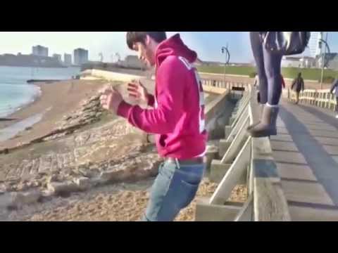 شاهد.. مواقف مضحكة ومؤلمة ومحرجة