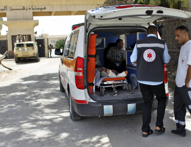 الجيش المصري يوقف قافلة مساعدات في طريقها لغزة