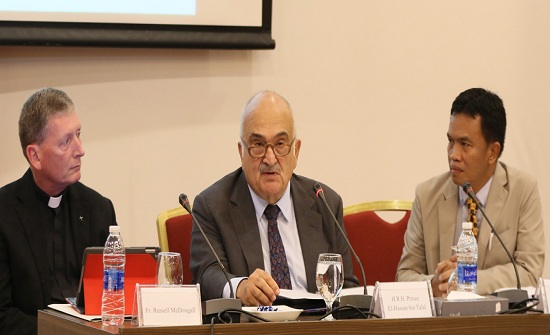 الأمير الحسن يفتتح ندوة عن السلاسة الثقافية الأمير الحسن يفتتح ندوة عن السلاسة الثقافية