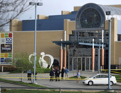 ثلاثة قتلى بإطلاق نار أمام المركز الاجتماعي اليهودي بكنساس وأوباما يصف الحادث بالمأساة