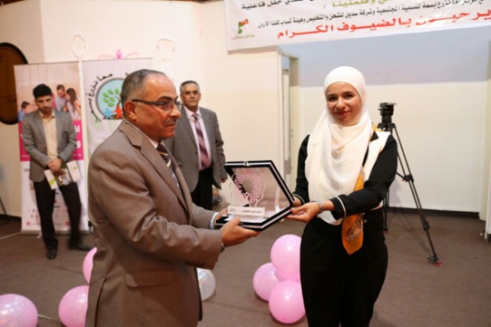 حملة "افحصي وطمنينا" في جامعة الحسين حملة "افحصي وطمنينا" في جامعة الحسين
