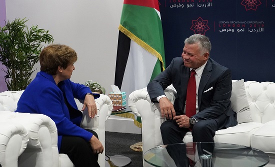 الملك يلتقي الرئيسة المؤقتة لمجموعة البنك الدولي الملك يلتقي الرئيسة المؤقتة لمجموعة البنك الدولي