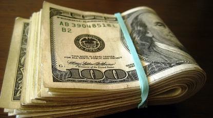 طبيب يتبرع بـ 10 آلاف دولار لجامعة مؤتة طبيب يتبرع بـ 10 آلاف دولار لجامعة مؤتة