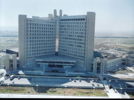 محاولة فاشلة لتهريب " سجين " من مستشفى في الرمثا محاولة فاشلة لتهريب " سجين " من مستشفى في الرمثا