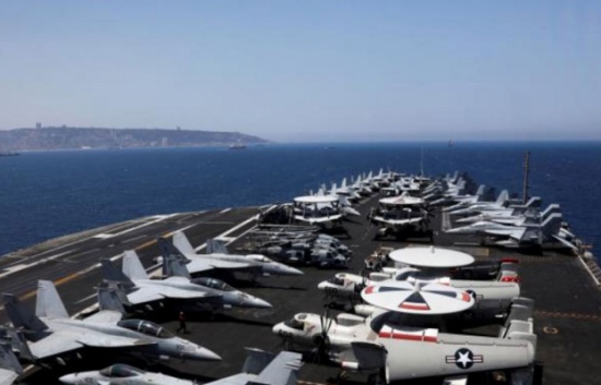 حاملة طائرات أميركية مستعدة للدفاع عن "الحلفاء" بسوريا
