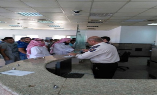 أسبوع واحد تعبر فيه 29 ألف مركبة جمرك العمري