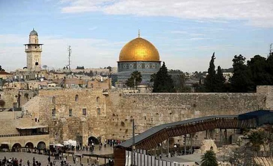 دائرة اوقاف القدس تستنكر هجمة الاحتلال بحق موظفيها دائرة اوقاف القدس تستنكر هجمة الاحتلال بحق موظفيها