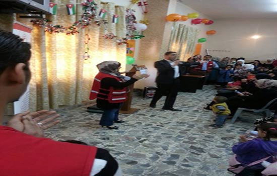 بالصور : نادي شباب الفيحاء يكرم امهات بمناسبة عيد الام