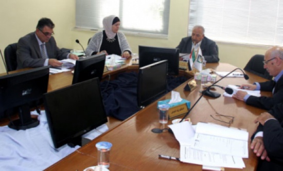 مجلس أمناء جامعة البلقاء التطبيقية يقر الرسوم الدراسية لأبناء العاملين الدارسين في الجامعة مجلس أمناء جامعة البلقاء التطبيقية يقر الرسوم الدراسية لأبناء العاملين الدارسين في الجامعة