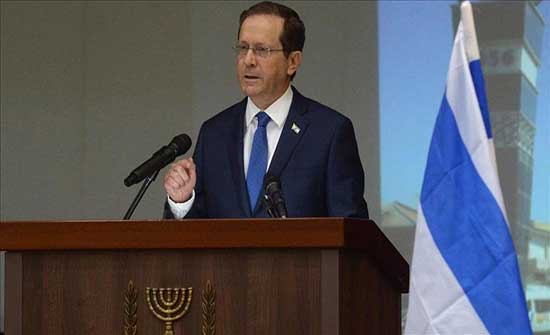 الرئيس الإسرائيلي يعلن أنه سيزور تركيا الشهر المقبل الرئيس الإسرائيلي يعلن أنه سيزور تركيا الشهر المقبل