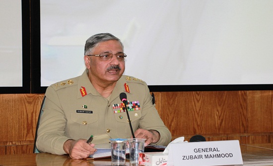 رئيس هيئة الأركان للقوات المسلحة الباكستانية يحاضر بكلية الدفاع الوطني الملكية الاردنية