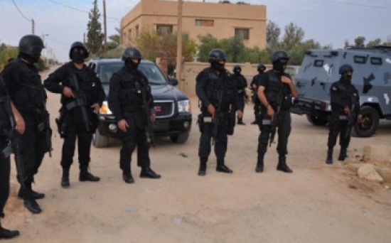 القبض على متحرش بالفتيات بمداهمة مزرعة في إربد القبض على متحرش بالفتيات بمداهمة مزرعة في إربد