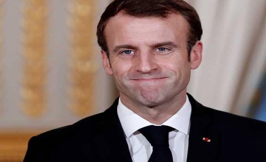 بالأرقام.. السترات الصفر "تخسف" شعبية ماكرون