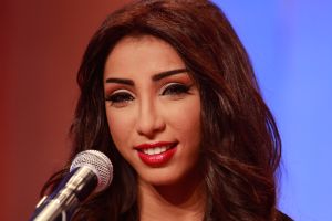بالفيديو: دنيا بطمه تطلق أغنية هني هني عبر اليوتيوب بالفيديو: دنيا بطمه تطلق أغنية هني هني عبر اليوتيوب