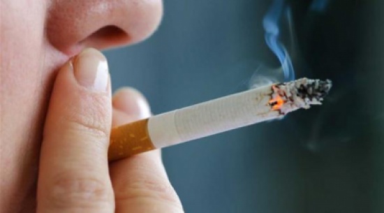 تدخين الوالدين يزيد خطر إصابة الجنين بالسكري تدخين الوالدين يزيد خطر إصابة الجنين بالسكري