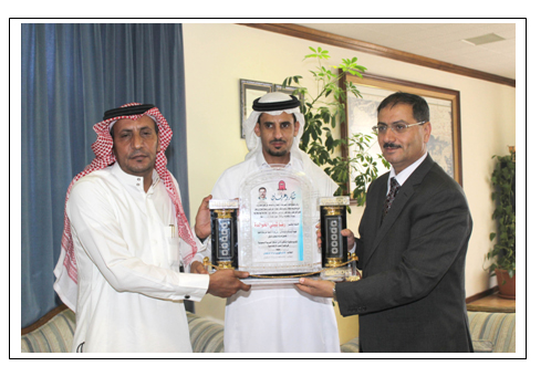 رئيس جامعة مؤتة يكرم طلبة سعوديين رئيس جامعة مؤتة يكرم طلبة سعوديين